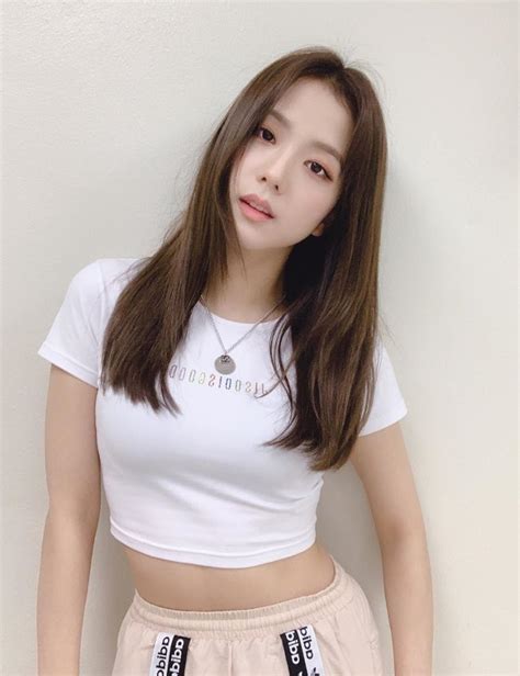 jisoo boobs|Blackpink singer Jisoo shows off her slender figure in bra tops for。